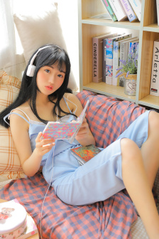 厨房玩朋友娇妻HD